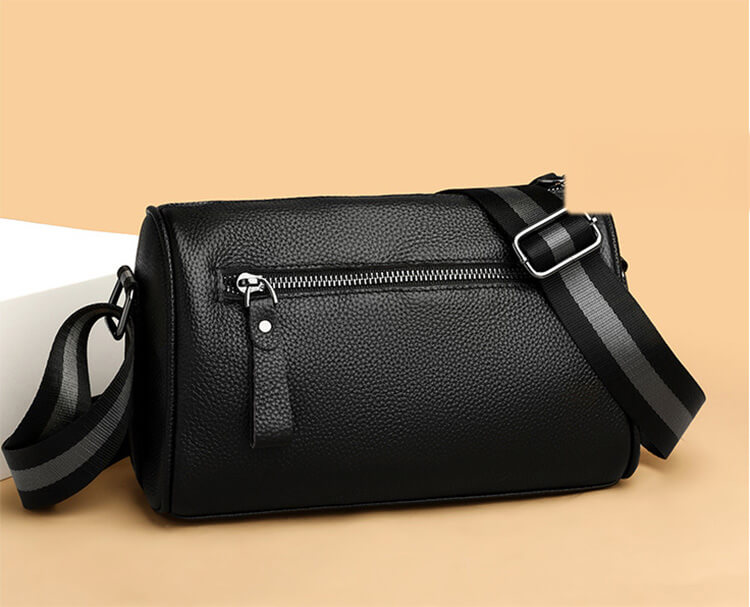 Túi đeo chéo nam da cao cấp GB-TC33 42 Tui Deo Cheo Nam Da Cao Cap Gb Tc33 E